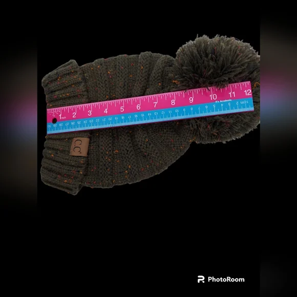 C.C Exclusives Olive Green Oversized Cable Knit Confetti Pom Pom Hat Women's - Picture 7 of 9